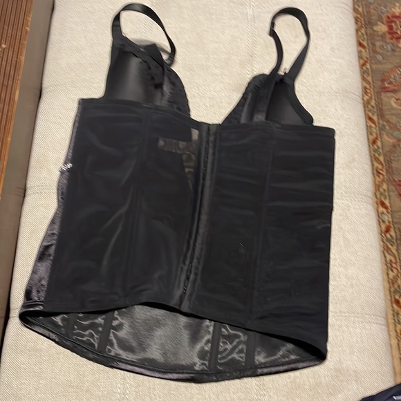 Plus Sz deep plunge rhinestone corset with lace and satin bodice 18-20 NWT - Picture 5 of 15